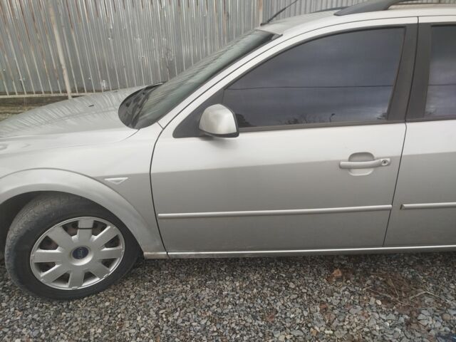 Серый Форд Мондео, объемом двигателя 2 л и пробегом 303 тыс. км за 3700 $, фото 1 на Automoto.ua