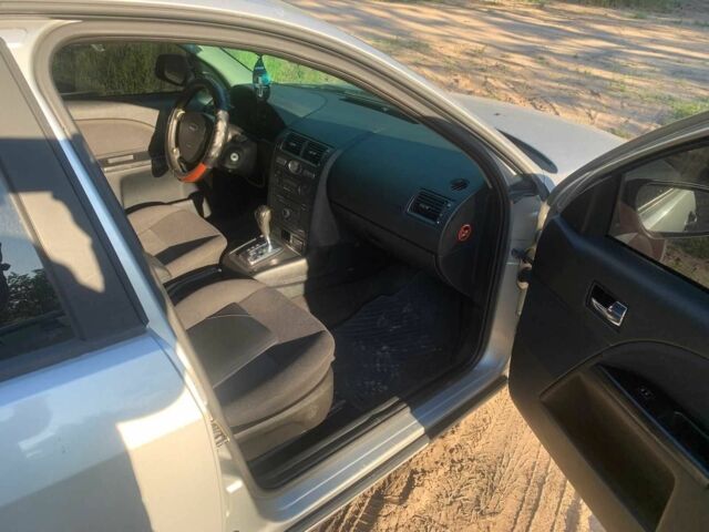 Серый Форд Мондео, объемом двигателя 2 л и пробегом 357 тыс. км за 3800 $, фото 7 на Automoto.ua