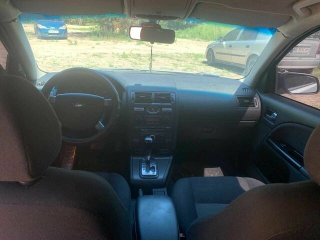 Серый Форд Мондео, объемом двигателя 2 л и пробегом 357 тыс. км за 3800 $, фото 6 на Automoto.ua