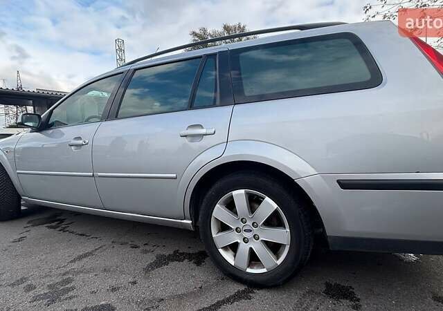 Серый Форд Мондео, объемом двигателя 1.8 л и пробегом 239 тыс. км за 4500 $, фото 5 на Automoto.ua