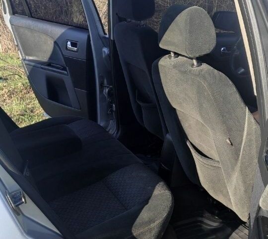 Серый Форд Мондео, объемом двигателя 2 л и пробегом 342 тыс. км за 4500 $, фото 2 на Automoto.ua