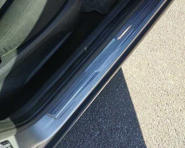 Сірий Форд Мондео, об'ємом двигуна 2 л та пробігом 199 тис. км за 3999 $, фото 37 на Automoto.ua