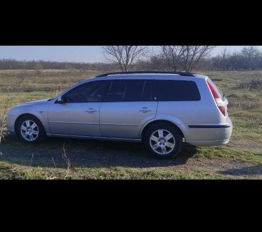 Серый Форд Мондео, объемом двигателя 2 л и пробегом 342 тыс. км за 4500 $, фото 4 на Automoto.ua