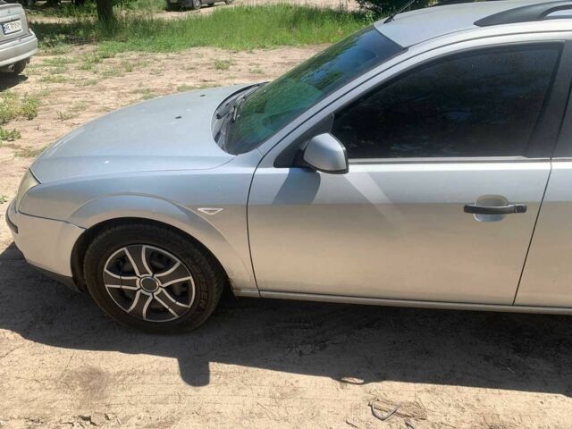 Серый Форд Мондео, объемом двигателя 2 л и пробегом 357 тыс. км за 3800 $, фото 3 на Automoto.ua