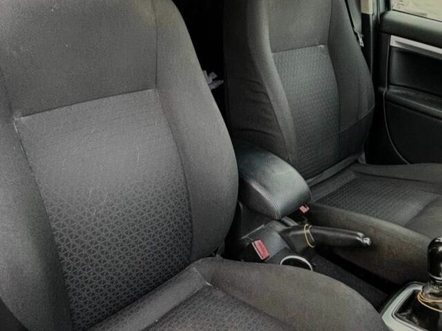 Серый Форд Мондео, объемом двигателя 1.8 л и пробегом 239 тыс. км за 4200 $, фото 15 на Automoto.ua