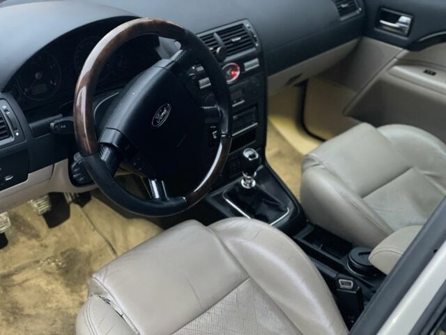 Серый Форд Мондео, объемом двигателя 2 л и пробегом 370 тыс. км за 3550 $, фото 4 на Automoto.ua