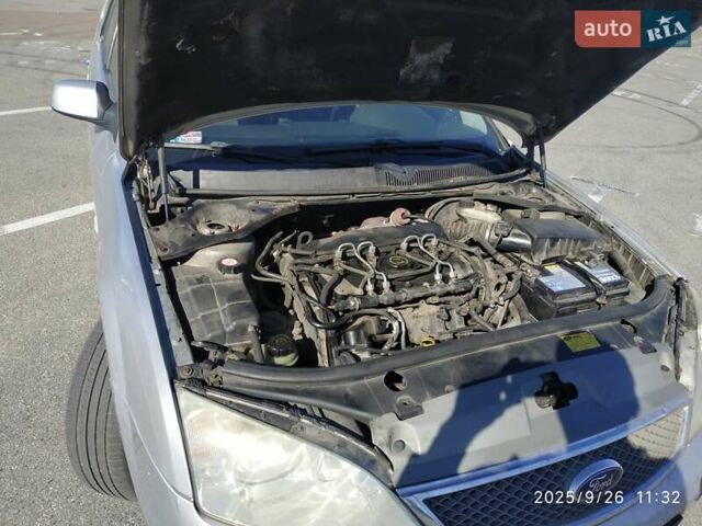 Сірий Форд Мондео, об'ємом двигуна 2 л та пробігом 199 тис. км за 3999 $, фото 73 на Automoto.ua