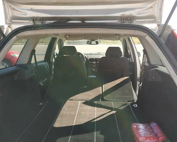 Сірий Форд Мондео, об'ємом двигуна 2 л та пробігом 199 тис. км за 3999 $, фото 54 на Automoto.ua