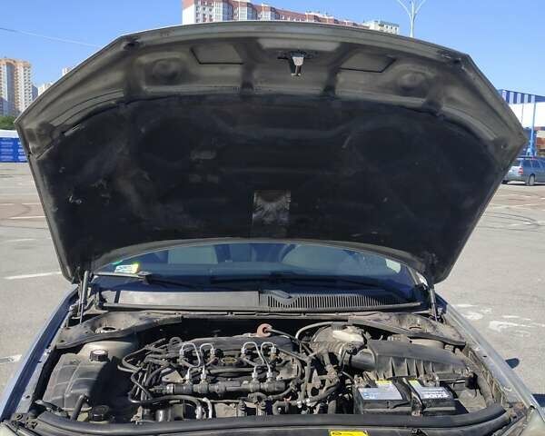 Сірий Форд Мондео, об'ємом двигуна 2 л та пробігом 199 тис. км за 3999 $, фото 74 на Automoto.ua