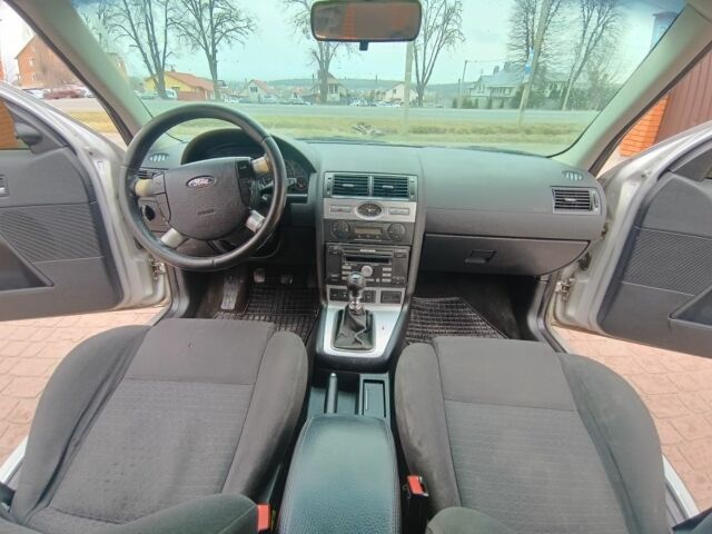 Серый Форд Мондео, объемом двигателя 2 л и пробегом 380 тыс. км за 2999 $, фото 14 на Automoto.ua