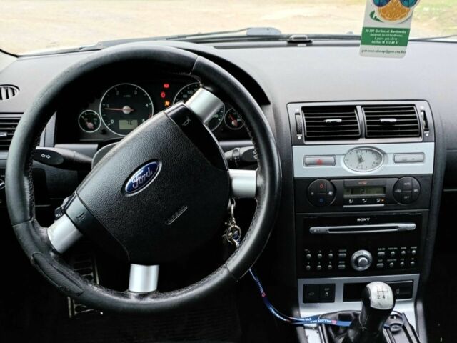 Сірий Форд Мондео, об'ємом двигуна 2 л та пробігом 283 тис. км за 1730 $, фото 3 на Automoto.ua