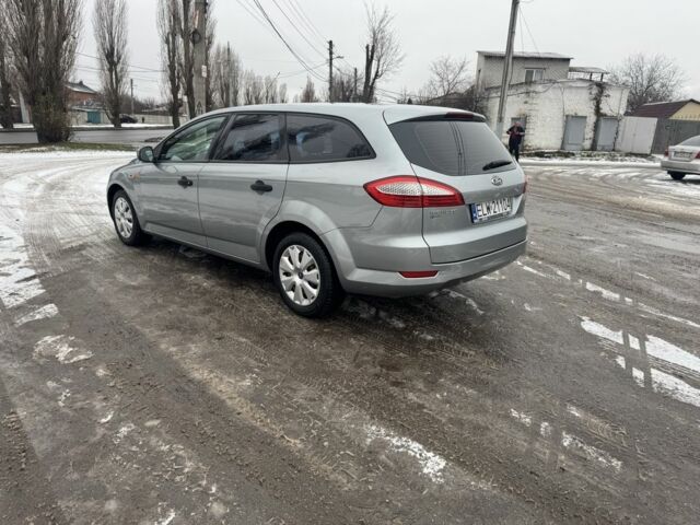 Серый Форд Мондео, объемом двигателя 1.8 л и пробегом 301 тыс. км за 3100 $, фото 2 на Automoto.ua