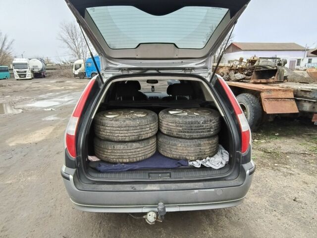 Серый Форд Мондео, объемом двигателя 1.8 л и пробегом 350 тыс. км за 4200 $, фото 5 на Automoto.ua