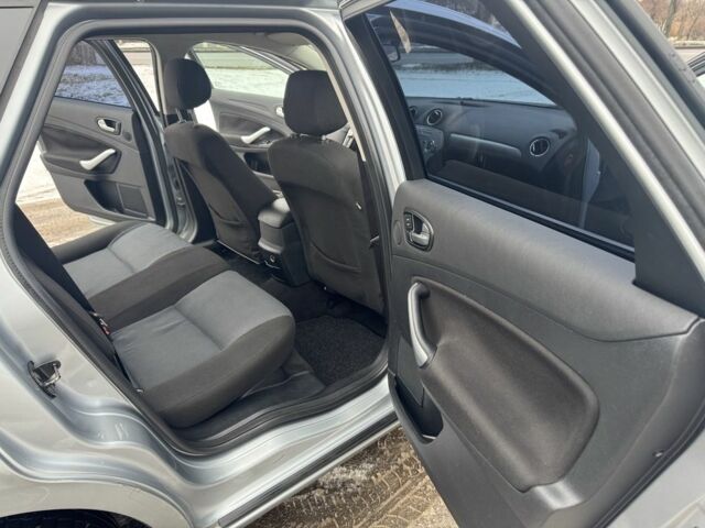 Серый Форд Мондео, объемом двигателя 0 л и пробегом 301 тыс. км за 3100 $, фото 11 на Automoto.ua