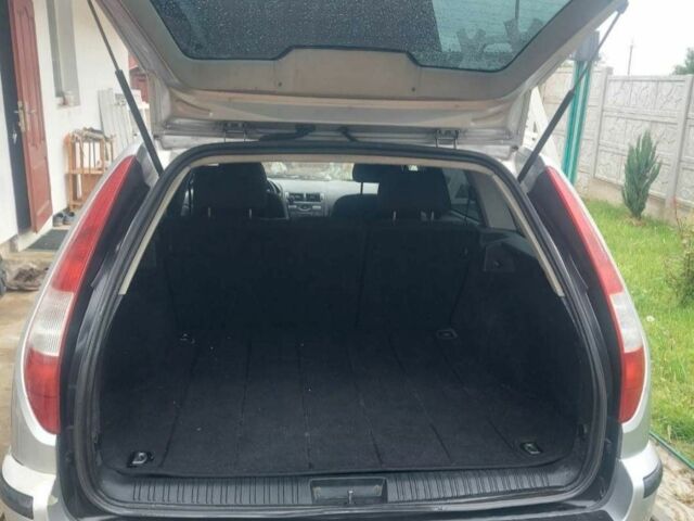 Серый Форд Мондео, объемом двигателя 2 л и пробегом 300 тыс. км за 1650 $, фото 3 на Automoto.ua