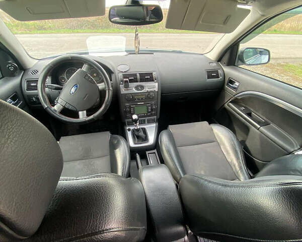 Серый Форд Мондео, объемом двигателя 2 л и пробегом 270 тыс. км за 3850 $, фото 11 на Automoto.ua