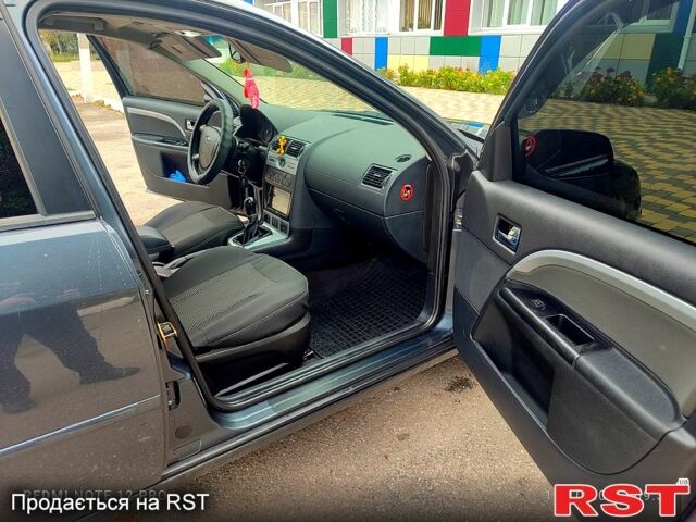 Сірий Форд Мондео, об'ємом двигуна 1.8 л та пробігом 259 тис. км за 5600 $, фото 6 на Automoto.ua