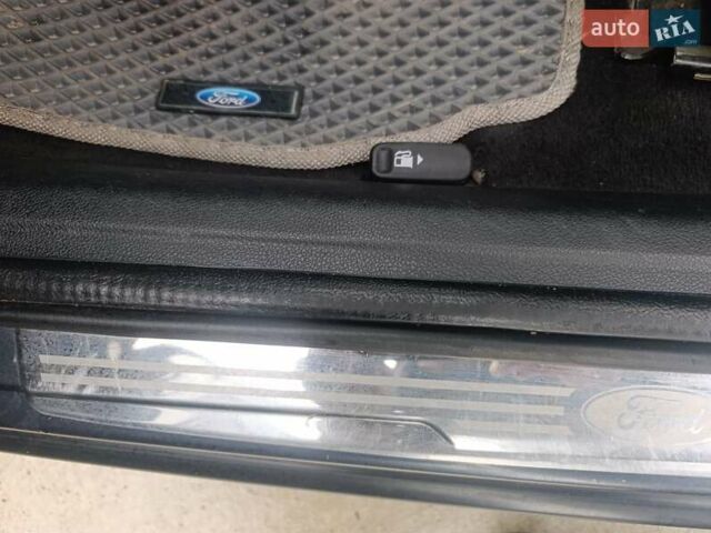 Сірий Форд Мондео, об'ємом двигуна 2.2 л та пробігом 288 тис. км за 4100 $, фото 19 на Automoto.ua