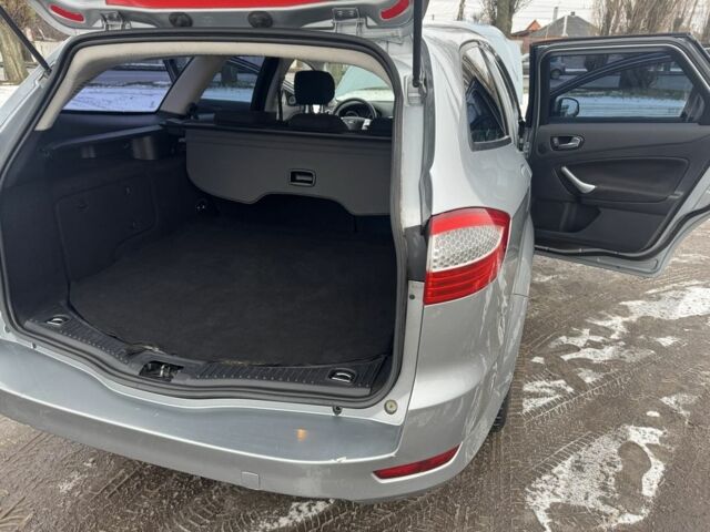 Серый Форд Мондео, объемом двигателя 0 л и пробегом 301 тыс. км за 3100 $, фото 12 на Automoto.ua