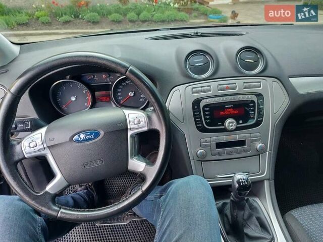 Серый Форд Мондео, объемом двигателя 1.6 л и пробегом 289 тыс. км за 7100 $, фото 7 на Automoto.ua