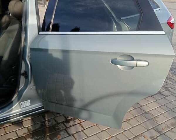 Сірий Форд Мондео, об'ємом двигуна 1.8 л та пробігом 300 тис. км за 5600 $, фото 8 на Automoto.ua