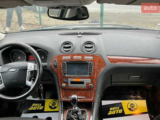 Серый Форд Мондео, объемом двигателя 1.75 л и пробегом 200 тыс. км за 6000 $, фото 10 на Automoto.ua