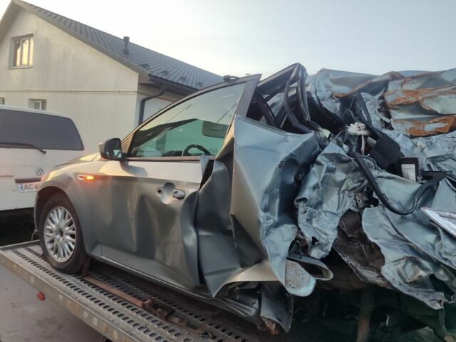 Серый Форд Мондео, объемом двигателя 1.8 л и пробегом 433 тыс. км за 2500 $, фото 8 на Automoto.ua