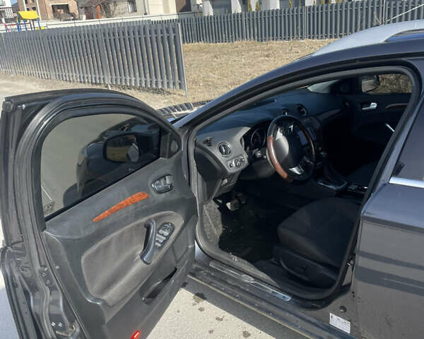 Серый Форд Мондео, объемом двигателя 2 л и пробегом 296 тыс. км за 6500 $, фото 15 на Automoto.ua