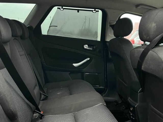 Серый Форд Мондео, объемом двигателя 1.8 л и пробегом 200 тыс. км за 6000 $, фото 16 на Automoto.ua