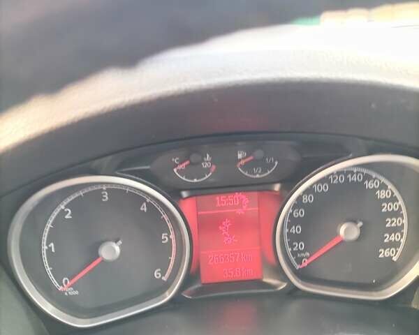 Серый Форд Мондео, объемом двигателя 2 л и пробегом 267 тыс. км за 5200 $, фото 2 на Automoto.ua