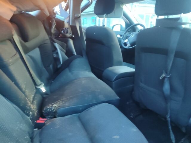 Серый Форд Мондео, объемом двигателя 1.8 л и пробегом 433 тыс. км за 2500 $, фото 19 на Automoto.ua