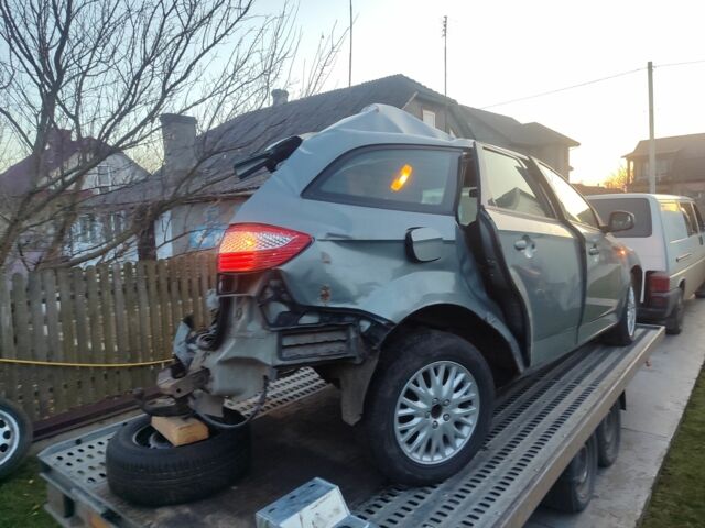 Серый Форд Мондео, объемом двигателя 1.8 л и пробегом 433 тыс. км за 2500 $, фото 5 на Automoto.ua