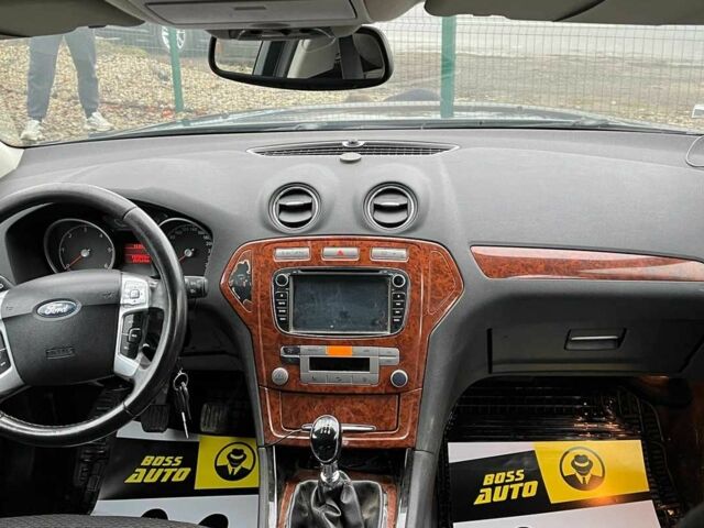 Серый Форд Мондео, объемом двигателя 1.8 л и пробегом 200 тыс. км за 6000 $, фото 10 на Automoto.ua