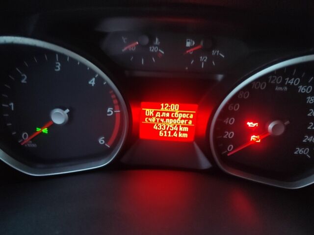 Серый Форд Мондео, объемом двигателя 1.8 л и пробегом 433 тыс. км за 2500 $, фото 11 на Automoto.ua