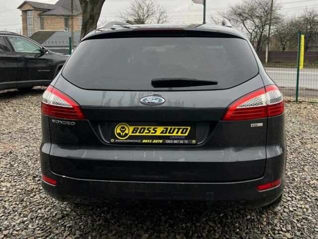 Серый Форд Мондео, объемом двигателя 1.8 л и пробегом 200 тыс. км за 6000 $, фото 6 на Automoto.ua