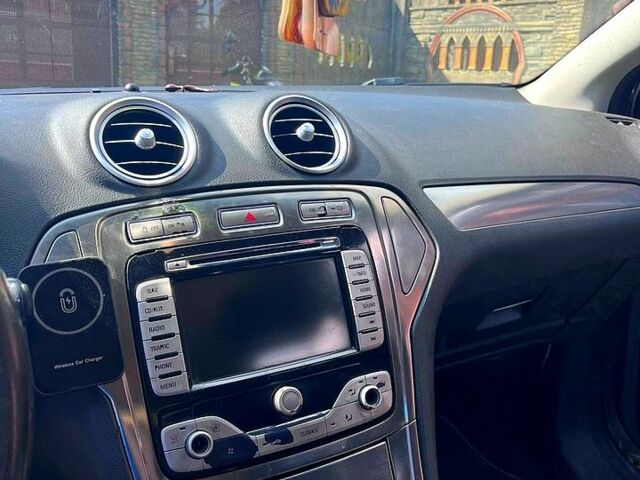 Серый Форд Мондео, объемом двигателя 1.8 л и пробегом 290 тыс. км за 5150 $, фото 5 на Automoto.ua