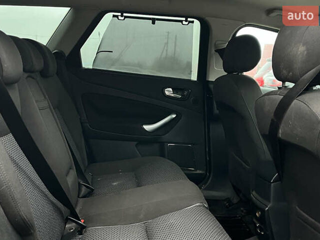 Серый Форд Мондео, объемом двигателя 1.75 л и пробегом 200 тыс. км за 6000 $, фото 16 на Automoto.ua