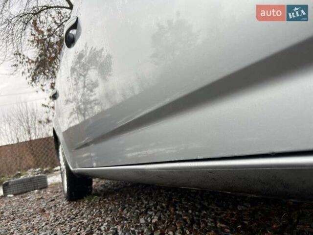 Сірий Форд Мондео, об'ємом двигуна 1.8 л та пробігом 298 тис. км за 4550 $, фото 12 на Automoto.ua