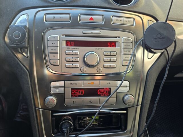 Сірий Форд Мондео, об'ємом двигуна 1.8 л та пробігом 322 тис. км за 4700 $, фото 1 на Automoto.ua