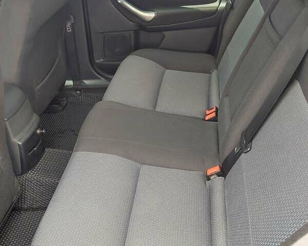 Серый Форд Мондео, объемом двигателя 1.6 л и пробегом 289 тыс. км за 7100 $, фото 9 на Automoto.ua