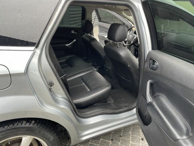 Серый Форд Мондео, объемом двигателя 2 л и пробегом 260 тыс. км за 7300 $, фото 5 на Automoto.ua