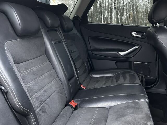 Серый Форд Мондео, объемом двигателя 2 л и пробегом 282 тыс. км за 3999 $, фото 8 на Automoto.ua