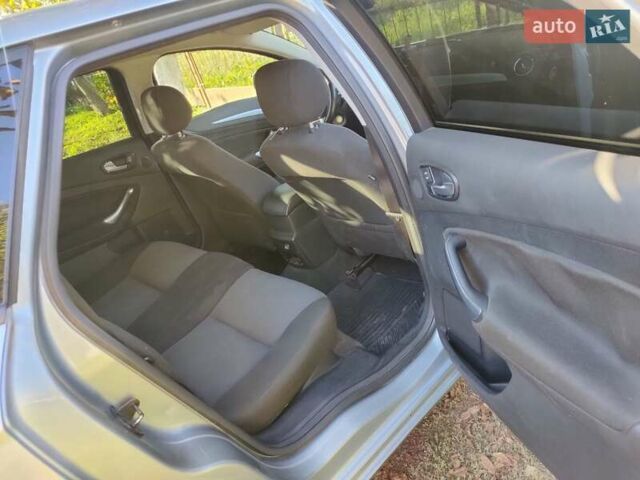 Форд Мондео 2008 в Хмельницком на Automoto.ua Серый Форд Мондео, объемом двигателя 1.75 л и пробегом 265 тыс. км за 5200 $, фото 3 на Automoto.ua