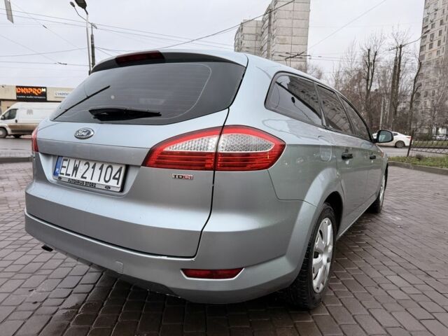 Сірий Форд Мондео, об'ємом двигуна 1.8 л та пробігом 300 тис. км за 2800 $, фото 6 на Automoto.ua