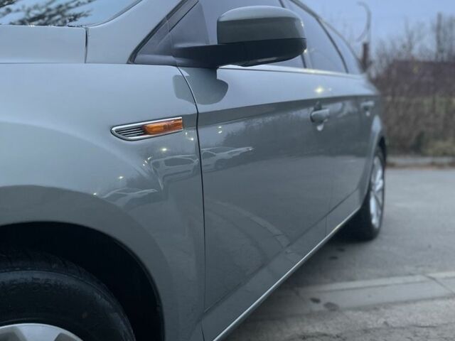 Сірий Форд Мондео, об'ємом двигуна 2 л та пробігом 270 тис. км за 6400 $, фото 7 на Automoto.ua