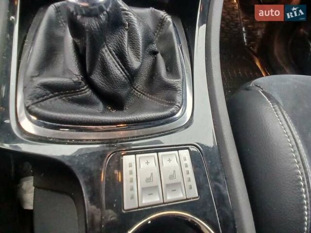 Сірий Форд Мондео, об'ємом двигуна 2 л та пробігом 218 тис. км за 4650 $, фото 11 на Automoto.ua