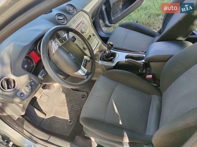 Форд Мондео 2008 в Хмельницком на Automoto.ua Серый Форд Мондео, объемом двигателя 1.75 л и пробегом 265 тыс. км за 5200 $, фото 13 на Automoto.ua