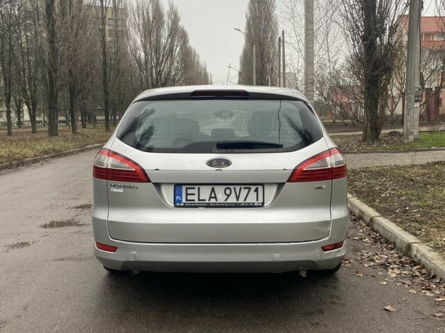 Сірий Форд Мондео, об'ємом двигуна 2.2 л та пробігом 111 тис. км за 3250 $, фото 6 на Automoto.ua
