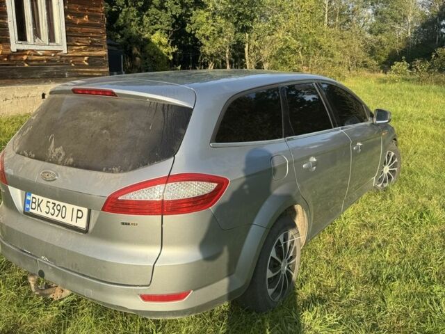 Сірий Форд Мондео, об'ємом двигуна 2 л та пробігом 320 тис. км за 4000 $, фото 6 на Automoto.ua