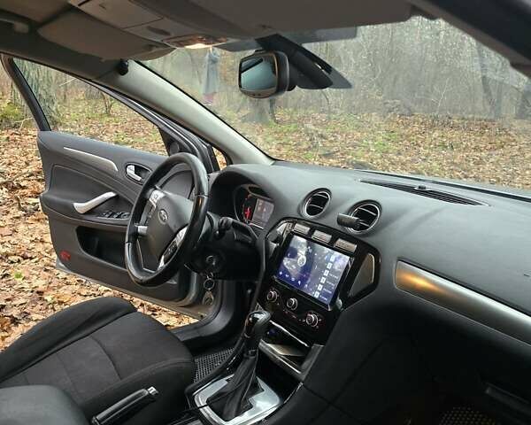 Серый Форд Мондео, объемом двигателя 2 л и пробегом 270 тыс. км за 7500 $, фото 14 на Automoto.ua